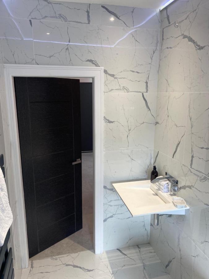 Luxury Royal Mile Boutique 2Bedroom Apartment EDI Exterior photo